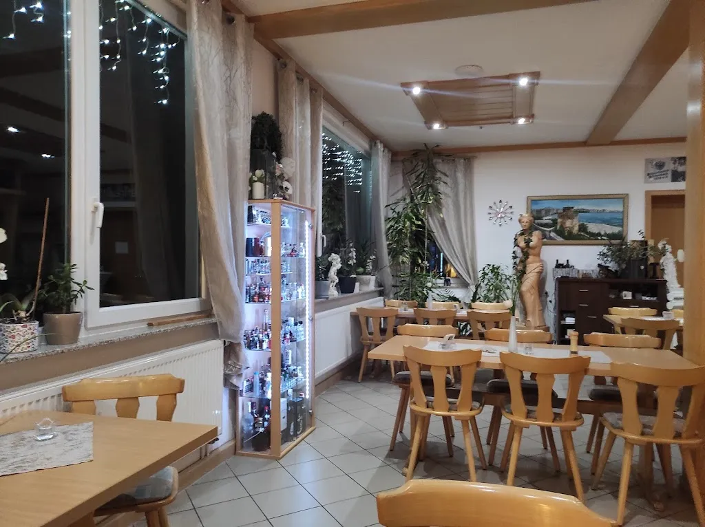 Taverna Zeus restaurant in Main