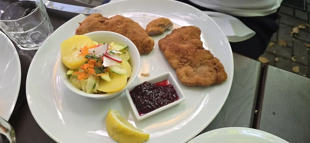 Björn Goetze (BjoernCGN)_Anno 1560 by Eventschmiede_Tecklenburg_reseña