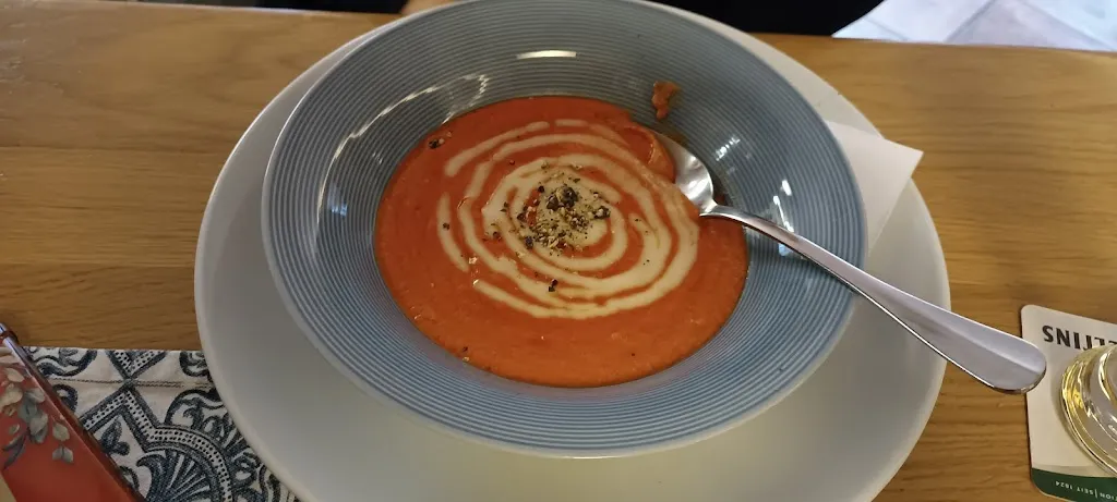 Hegel_Mani in Pasta_Lüchow_review