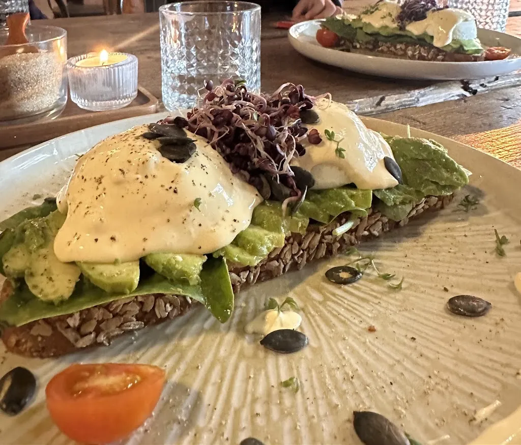 amina alraisi_Belaroma_Lilienthal_recensione