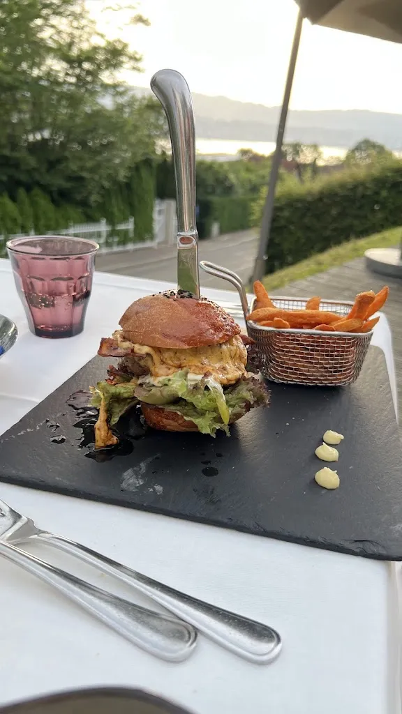 Jekaterina Stukane_Restaurant zum Pflugstein_Erlenbach_avis