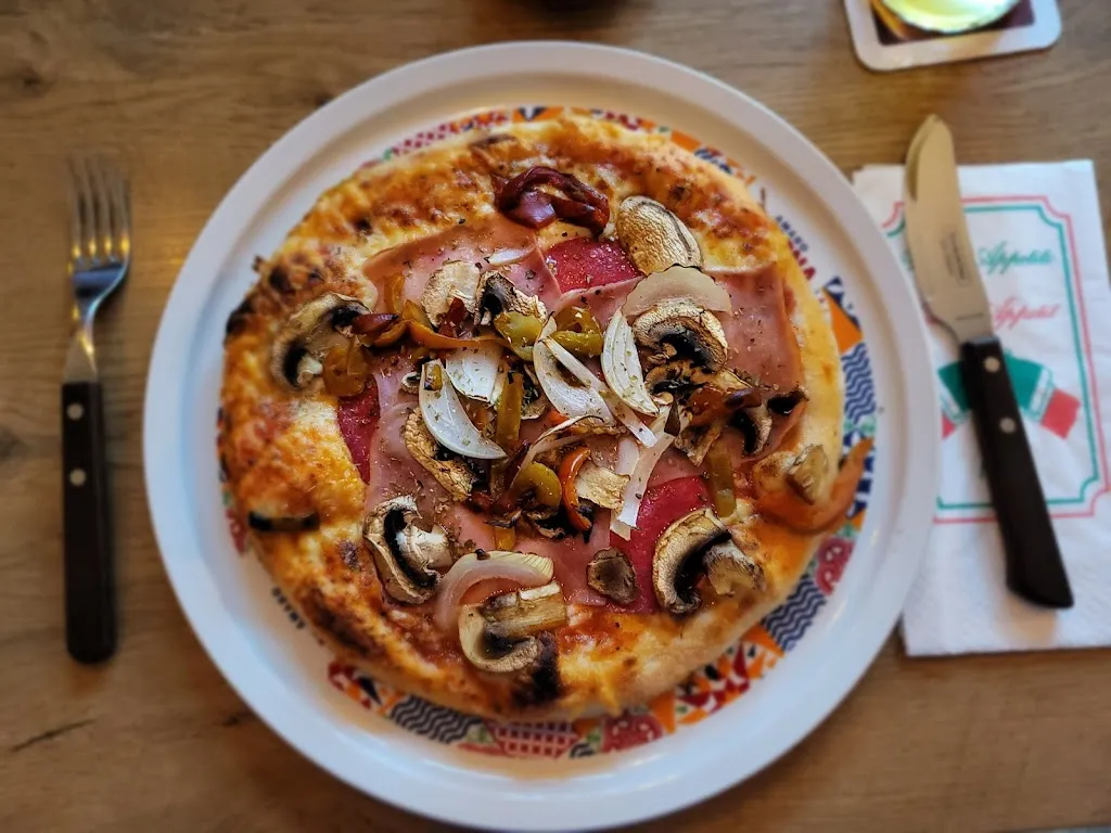 Pizzeria Casa Lopergolo restaurant in Merzen