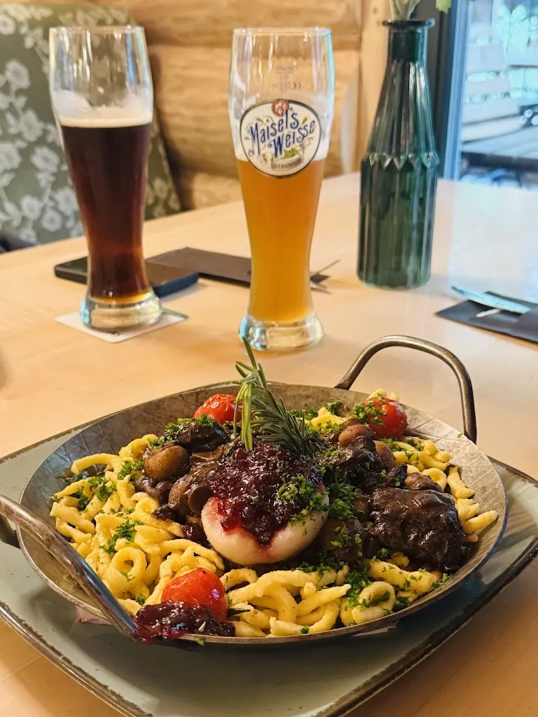 Thanyarat Koset_Weberhaus_Melle_review