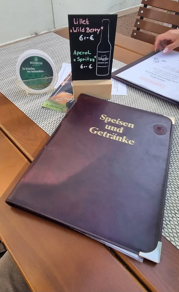 Eugen Naistet_Adler_Erlenbach_recensione