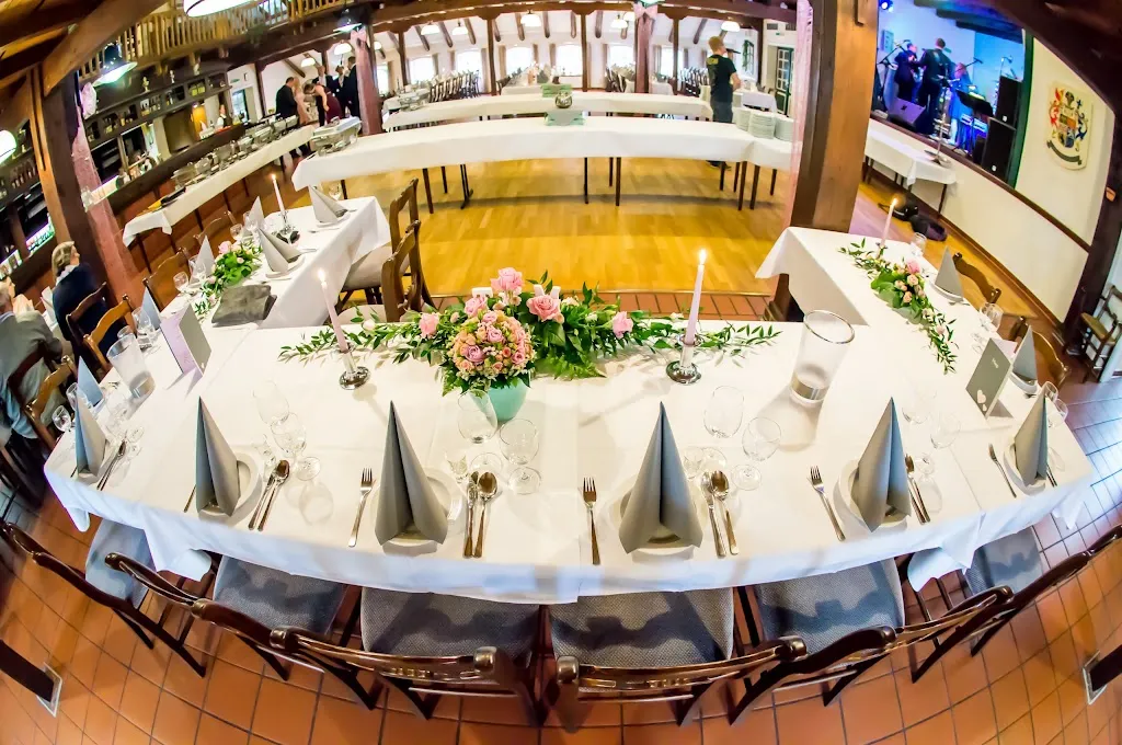 Historisches Compagniehaus Restaurant - Saalbetrieb_Großefehn_slider_image_1