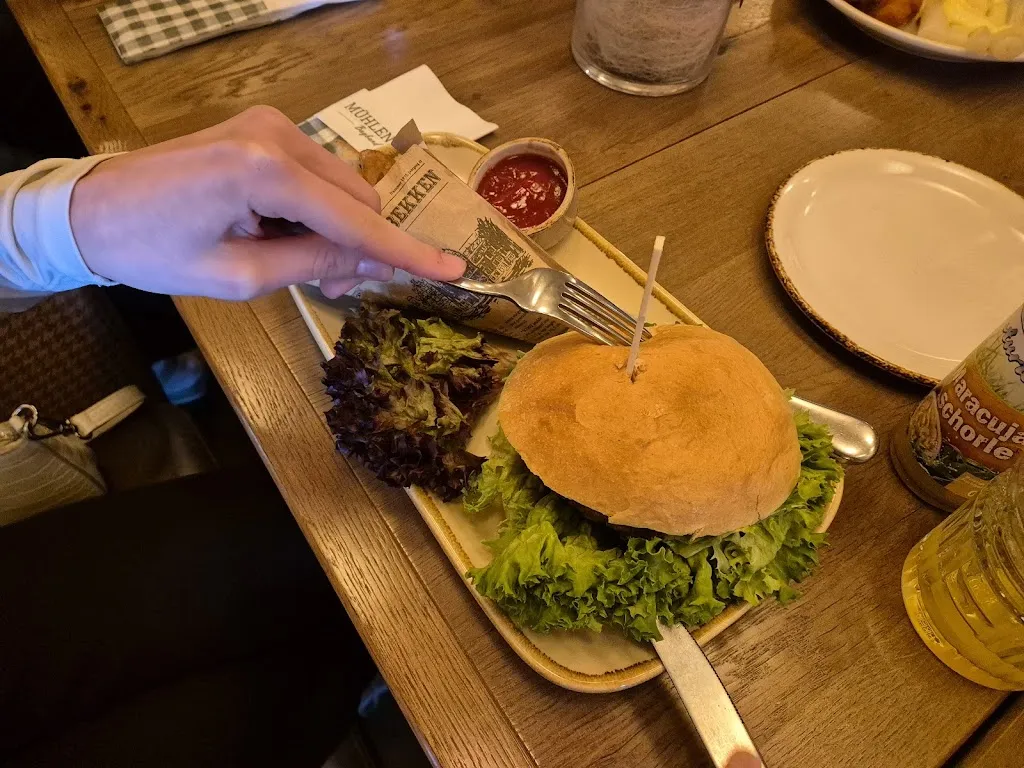 M “MB” B_Mühlenhof Bagband_Großefehn_review