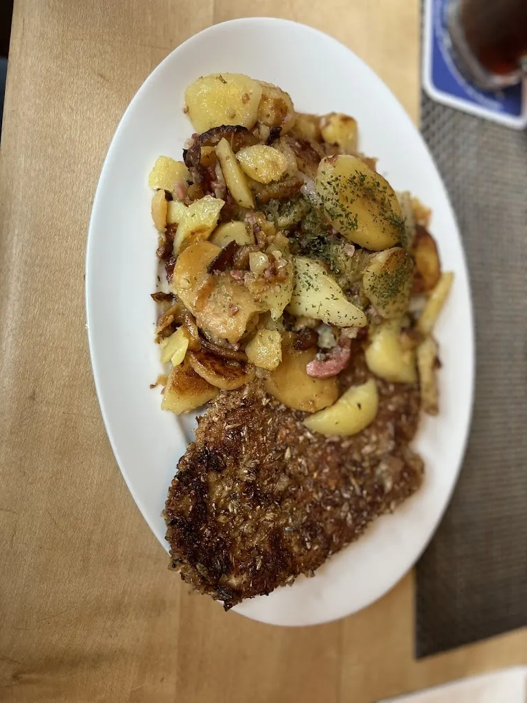 Dennis Oberhofer_Ostfriesen Bräu, historische Landbrauerei mit Brauhaus_Großefehn_avis