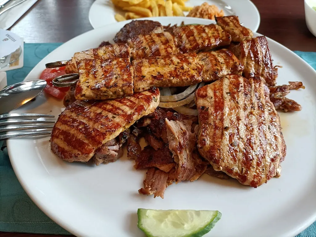 Menu_Taverna Nostimo_Großefehn_immagine_8