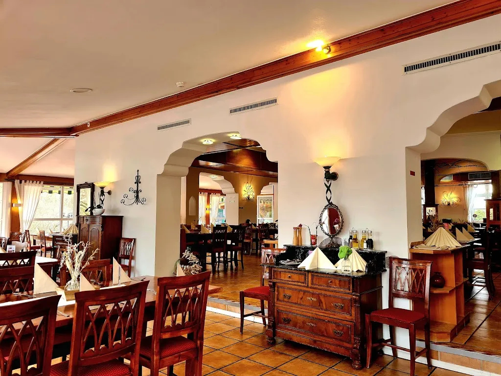 Rosenhof Hotel & Gastro GmbH restaurant in Ergolding