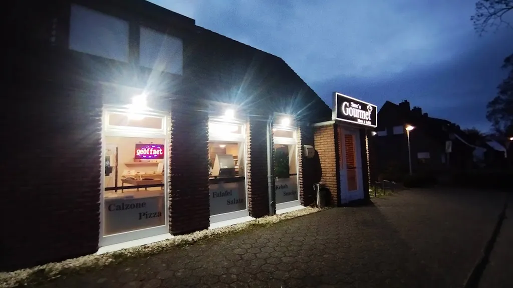 Tunc's Gourmet Pizza & Grill__slider_image_1