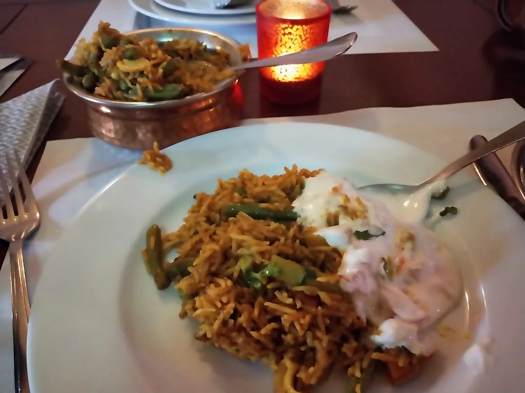 Menu_Hari's Indian Restaurant__image_8