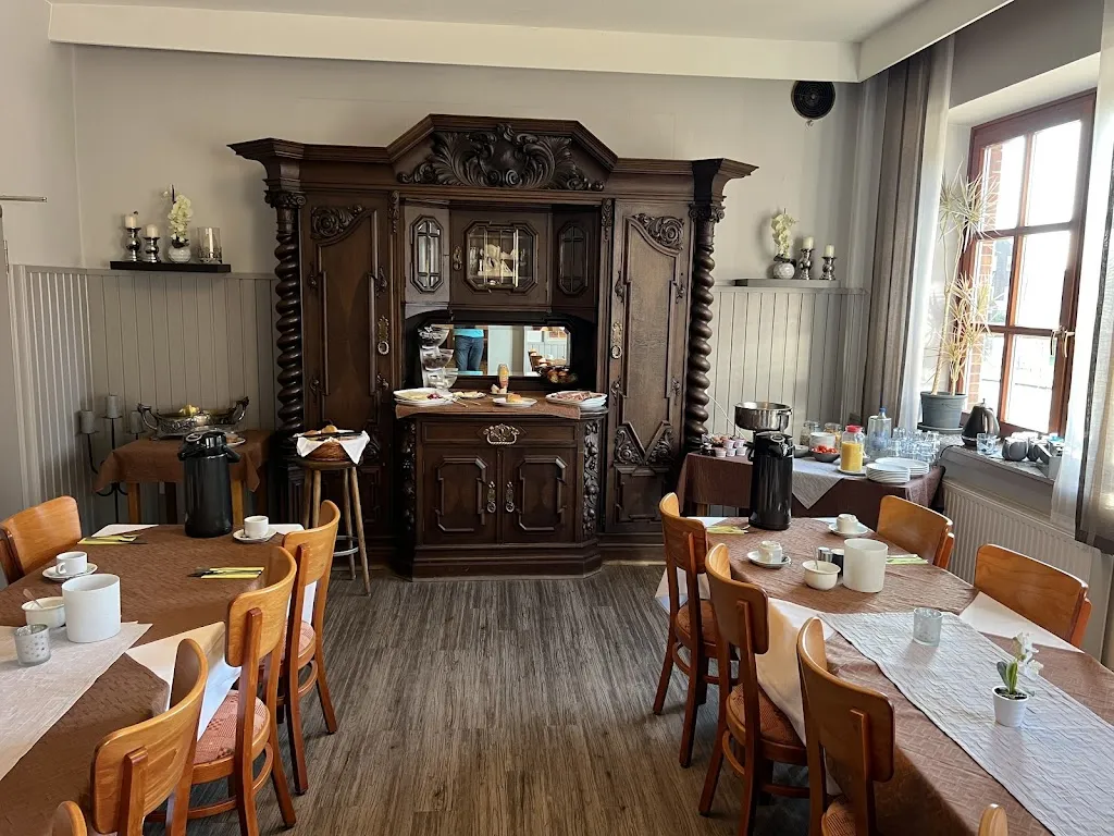 Gasthof zum Berge Inh. Aloys Neerschulte Gästezimmer ristorante a (Ems)