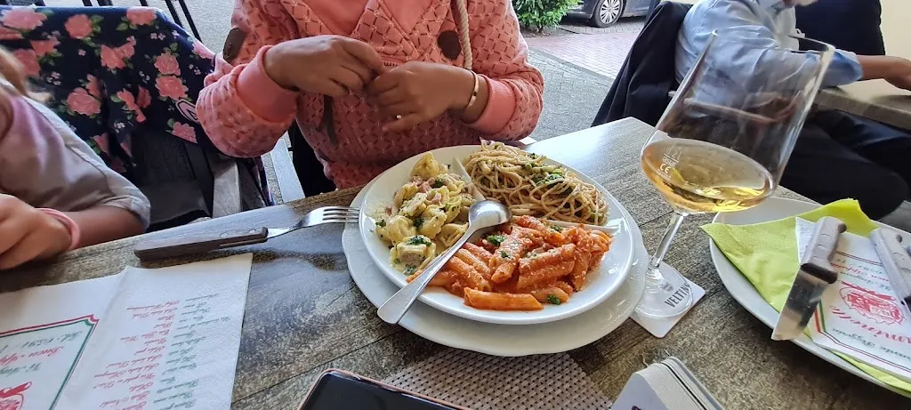 Pizzeria Ristorante Caminetto_(Ems)_slider_image_2