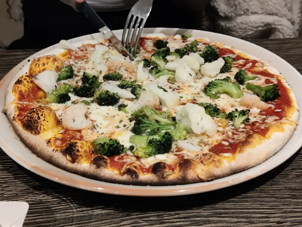 Pizzeria Ristorante Caminetto_(Ems)_slider_image_3