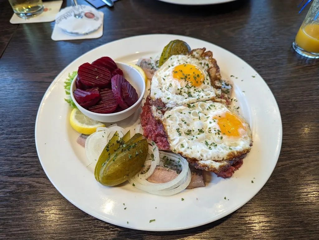 Jan-Michael Mewes_Essen & Meer im Skipperhuus_Norden_review