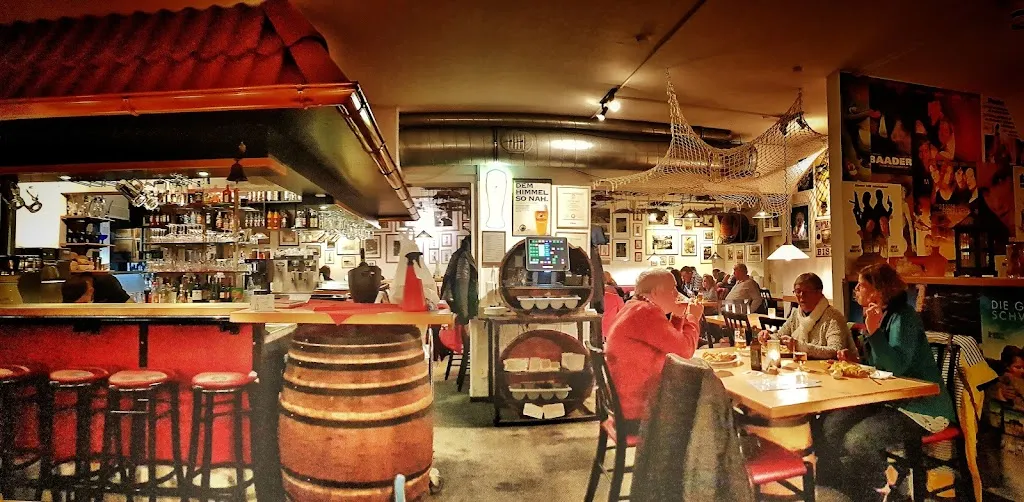 Diekster Pann und La Trattoria restaurant in Norden