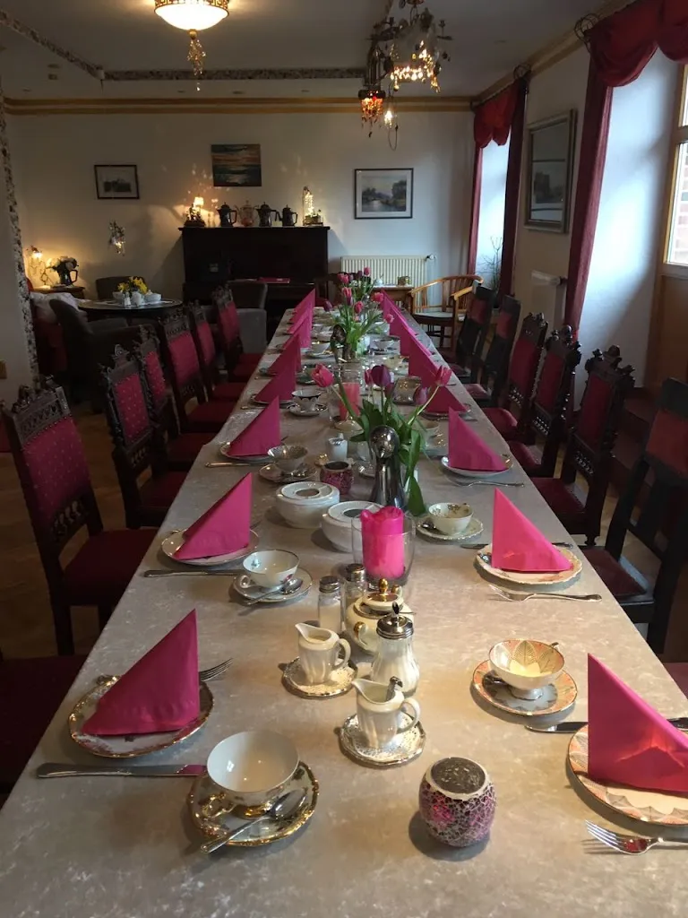 Ostfriesische Teestube_Neuharlingersiel_slider_image_1