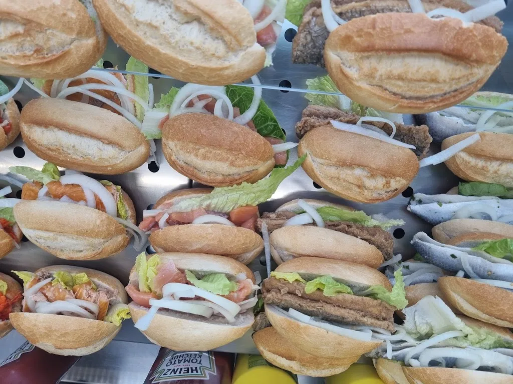 Imbiss am Anleger_Neuharlingersiel_slider_image_2