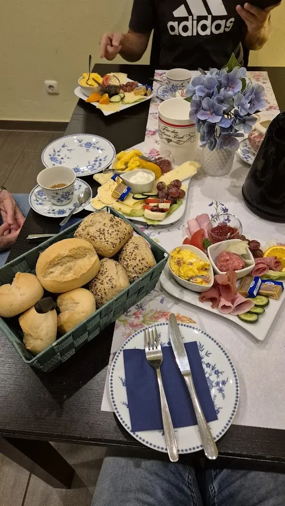 Free Willi_Kastanienhof_Oldendorf_review