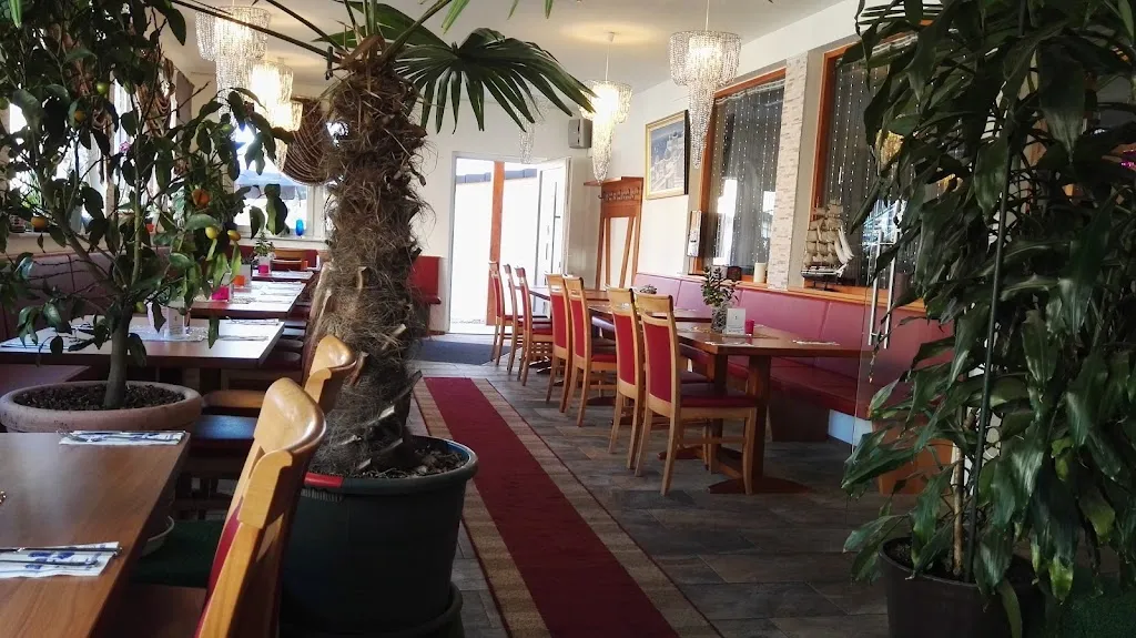 Gia Mas_Neckar_slider_image_1