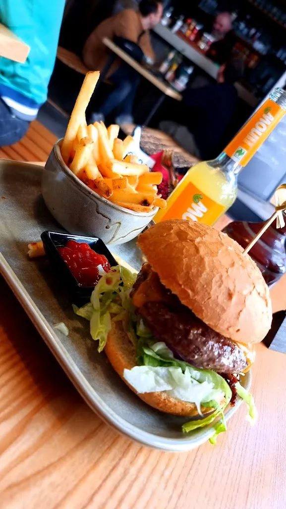 Alin Oltean_Burgerlon_Landshut_reseña