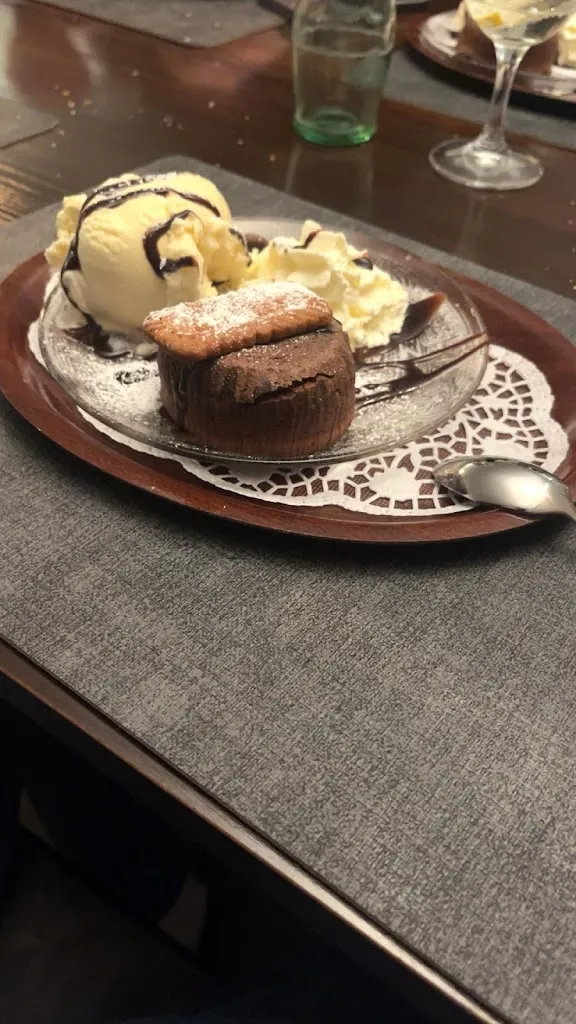 Joost Dresselhaus_Restaurant Mediterran, Hisret Akan_Ostrhauderfehn_review