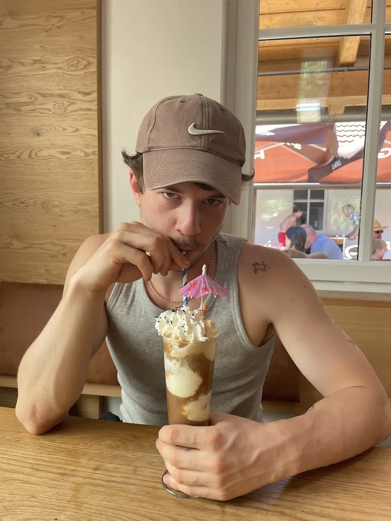 mariia ustiuhova_Restaurant, Camping Ottenstein_Austria_review