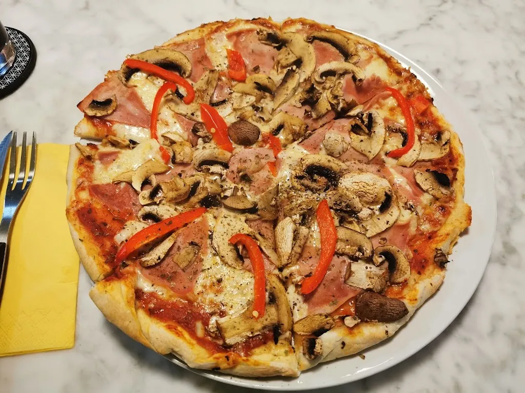 Teddys Pizza_Ostercappeln_slider_image_2