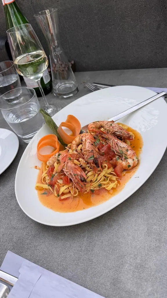 Jakob Panczek_Menada_Osterholz-Scharmbeck_review