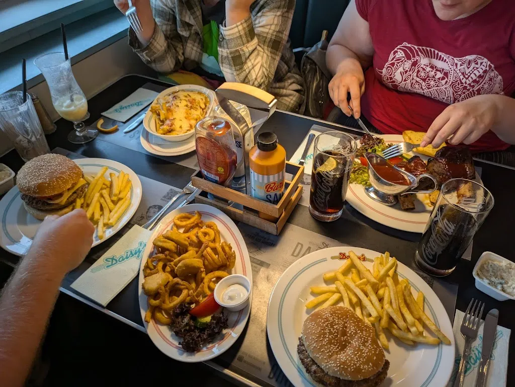 Niels de Groot_Daisy's Diner_Oyten_review