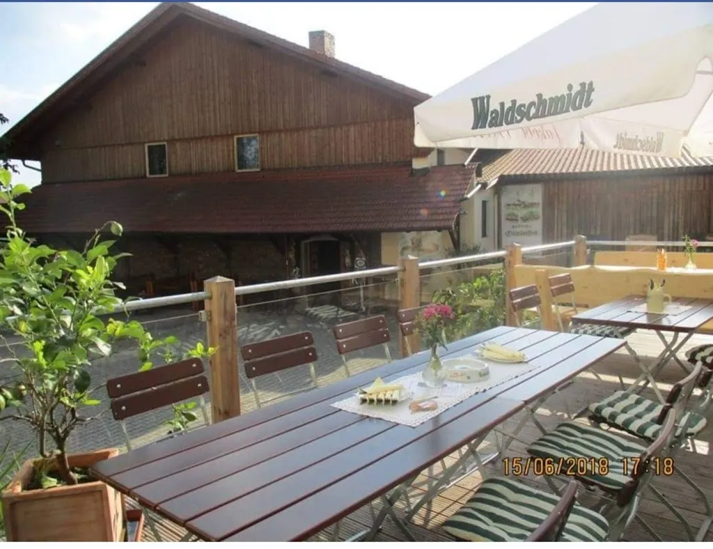 Gasthof zur Post restaurant in Eschlkam