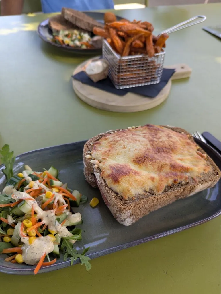 Matteo_Pavilion De Posbank_Netherlands_review