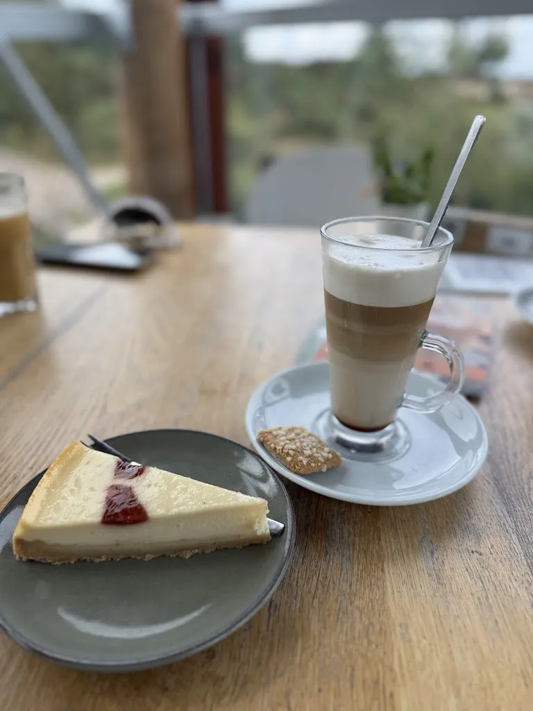 Anya Ishq_Pavilion De Posbank_Netherlands_review