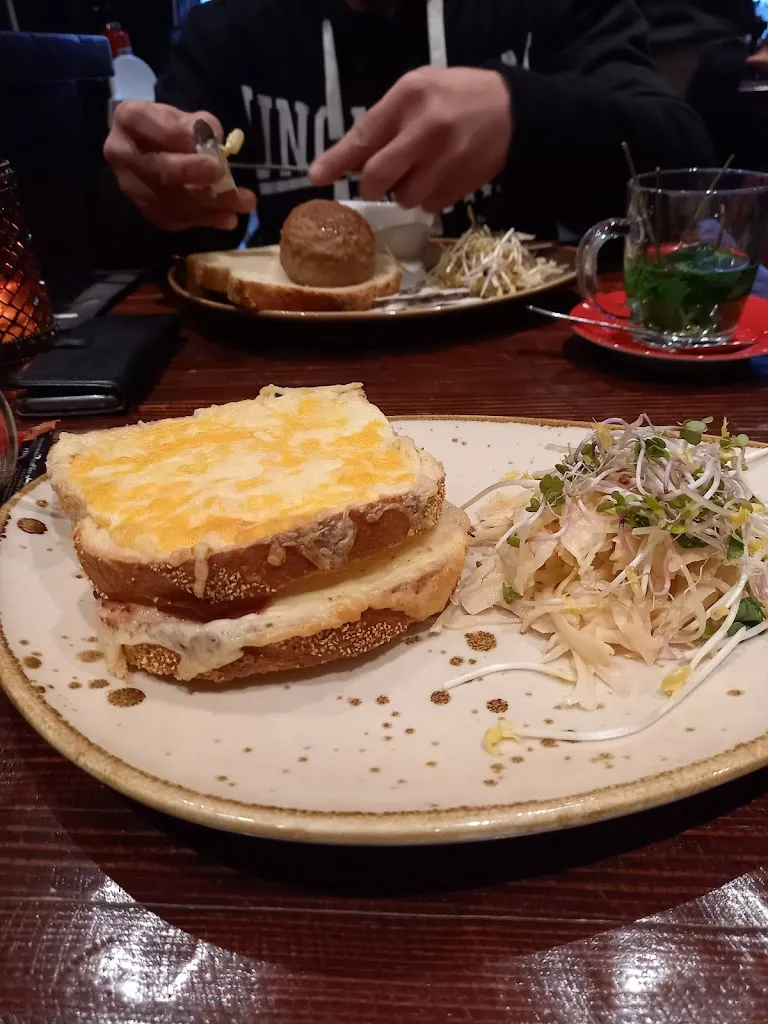 Menu_Brasserie Hugo's Velp_Netherlands_immagine_8