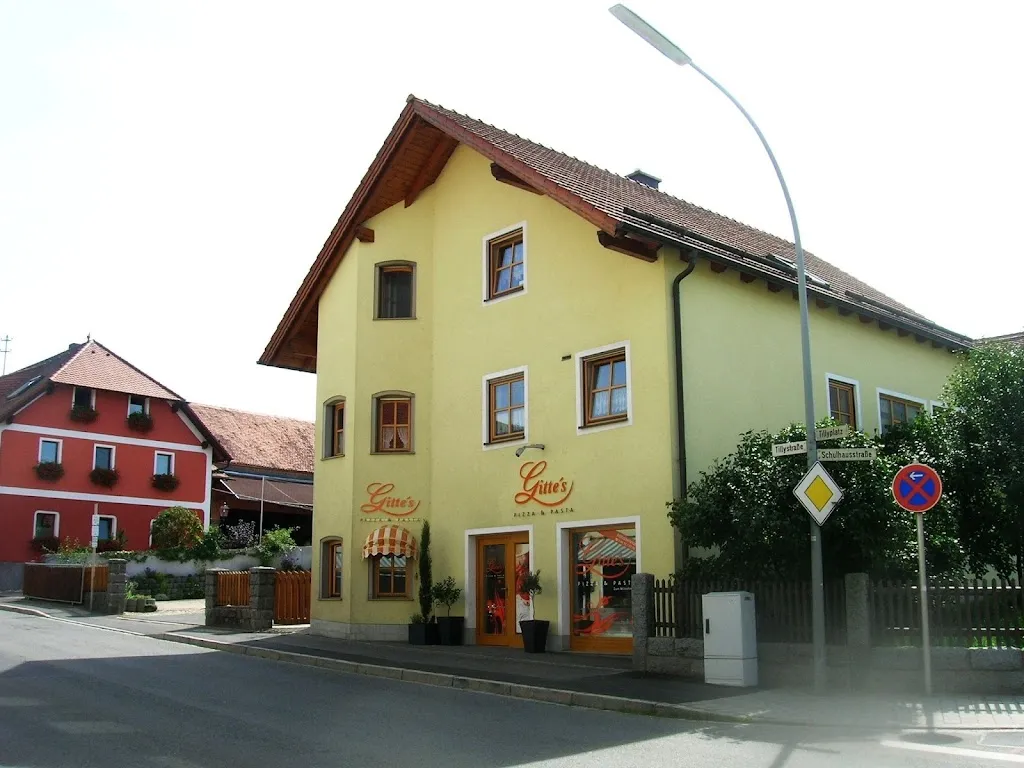 Pizza & Pasta_Eslarn_slider_image_3