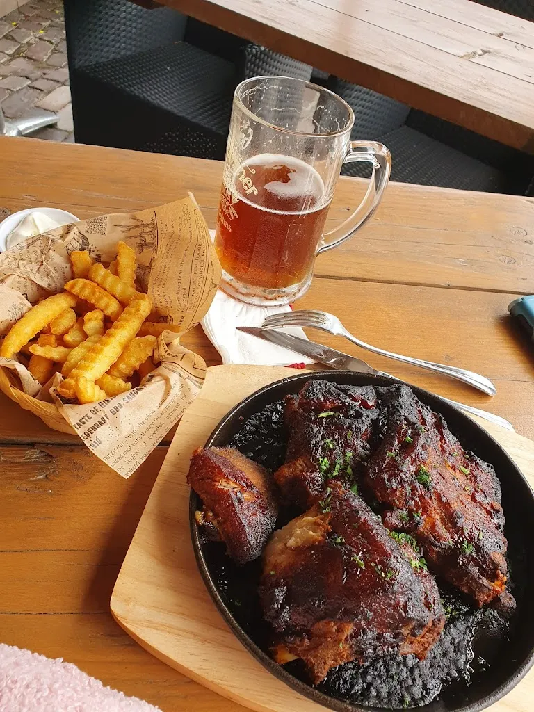 Frau Pieper_Pitt's Steakhouse / Restaurant & Gaststätte / Ferienwohnung Wille_Sande_review