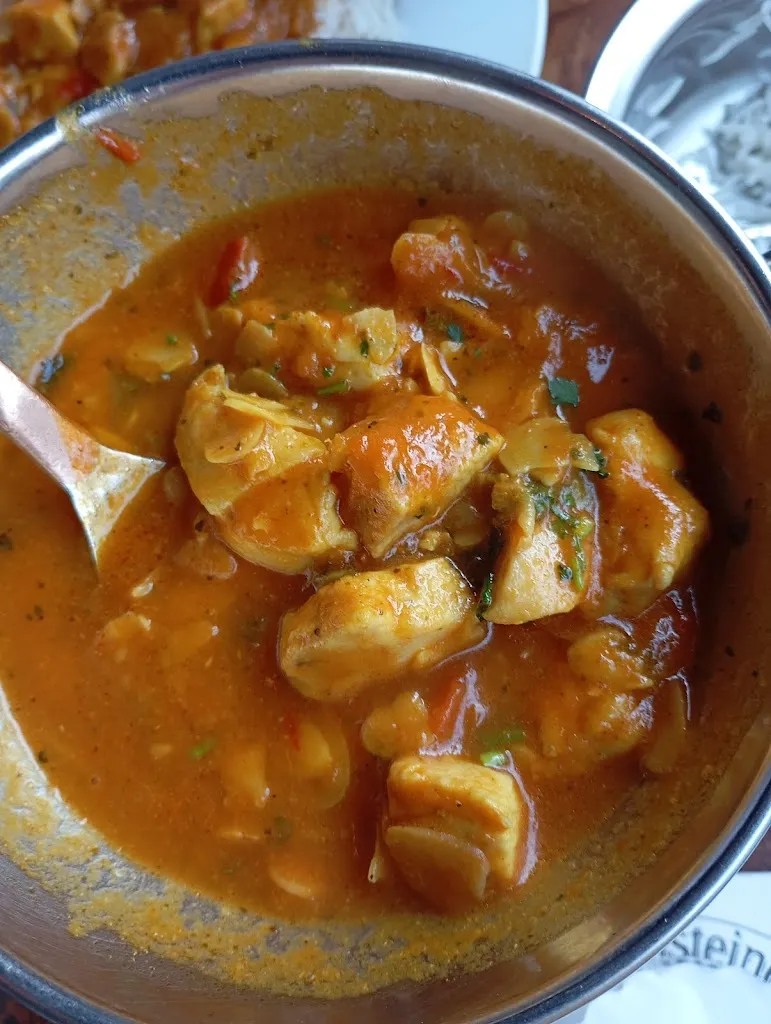 Nurinuri_Sande_slider_image_2