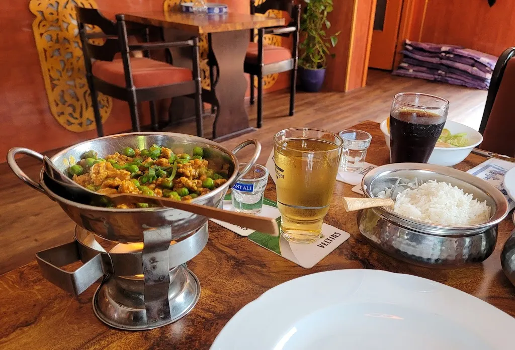 Nurinuri_Sande_slider_image_3