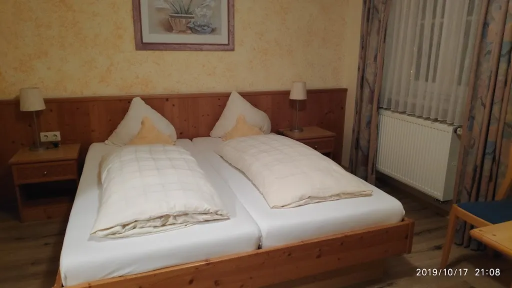 Mihai Eugen FILIP_Felsenwastlwirt Essing_Essing_review