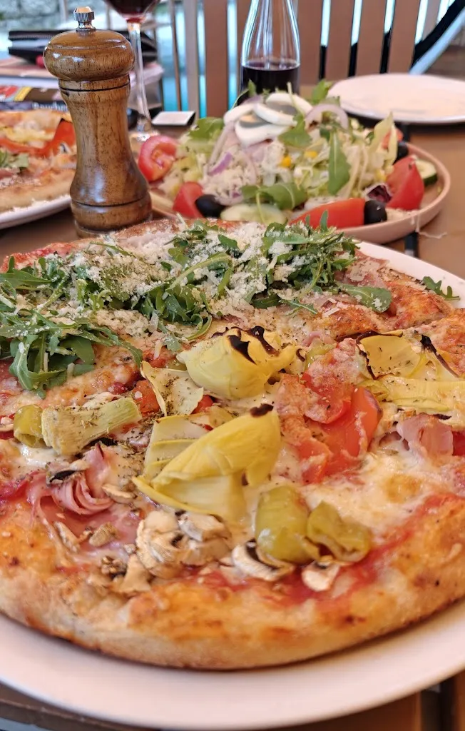 Ristorante Pizzeria La Capri_Andreasberg_slider_image_3