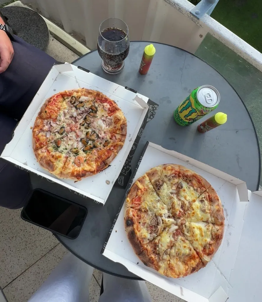Alex Tuszyn_Eiscafe Pizzeria Venezia_Wangerland_Bewertung