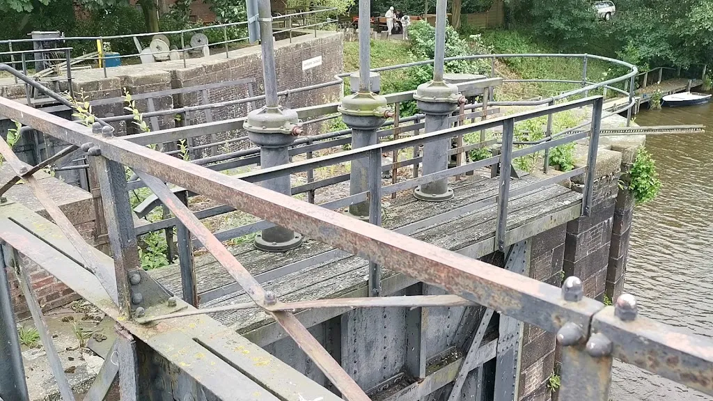 Schiffdorfer Stauschleuse - Heike Hauenschild_Schiffdorf_slider_image_2