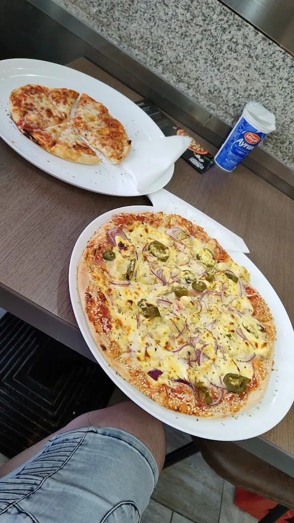 Menu_PizzaBroZ Steinofenpizza Sarstedt_Sarstedt_image_9