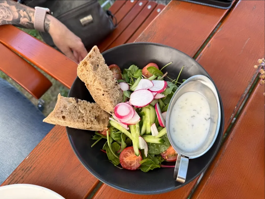 Florian Germer _Cafe und Restaurant Waldfrieden_Schöningen_review