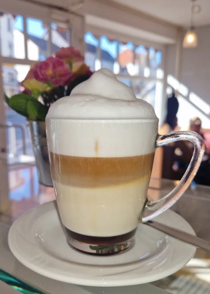 La Crema Café-Bistro-Lounge_Schöningen_slider_image_2