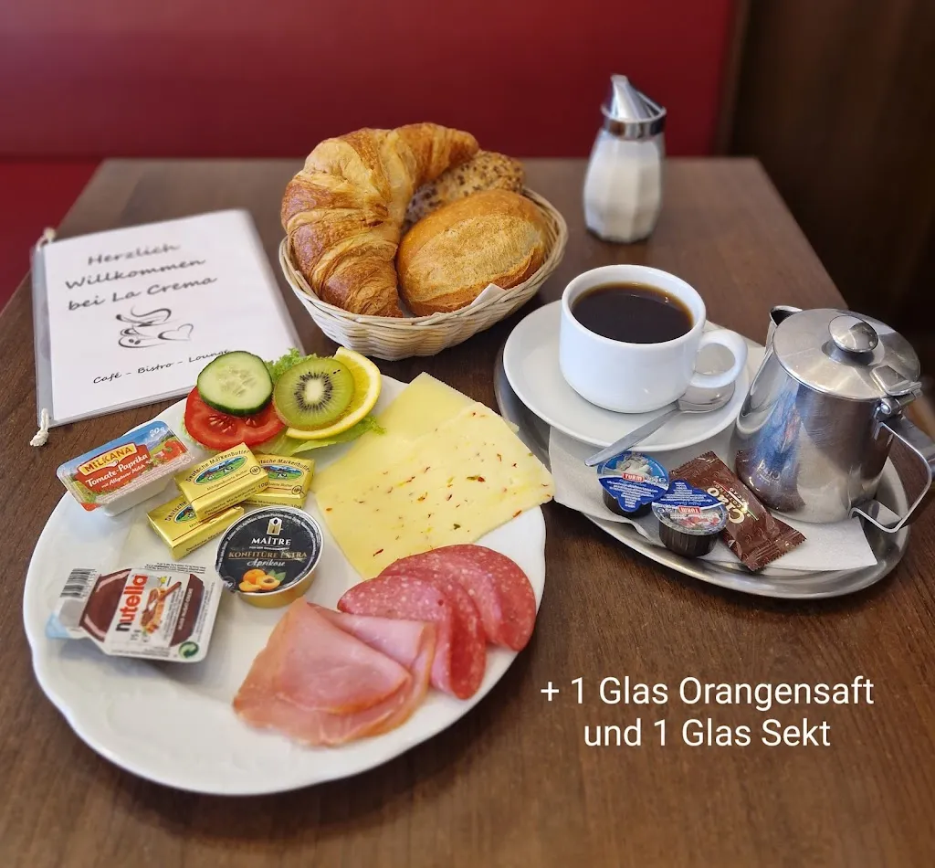 La Crema Café-Bistro-Lounge_Schöningen_slider_image_3