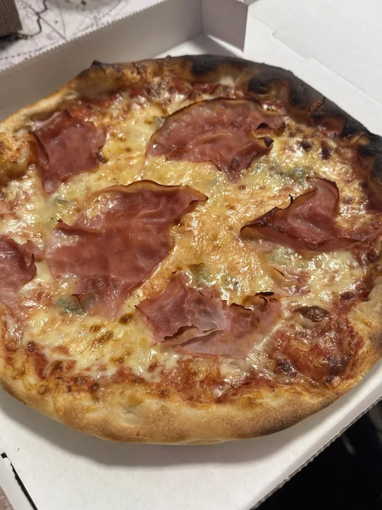 Hilda Bakos_Ristorante Pizzeria Calimero_Essenbach_recensione