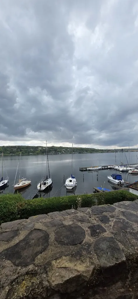 Gina Jentsch_Restaurant 