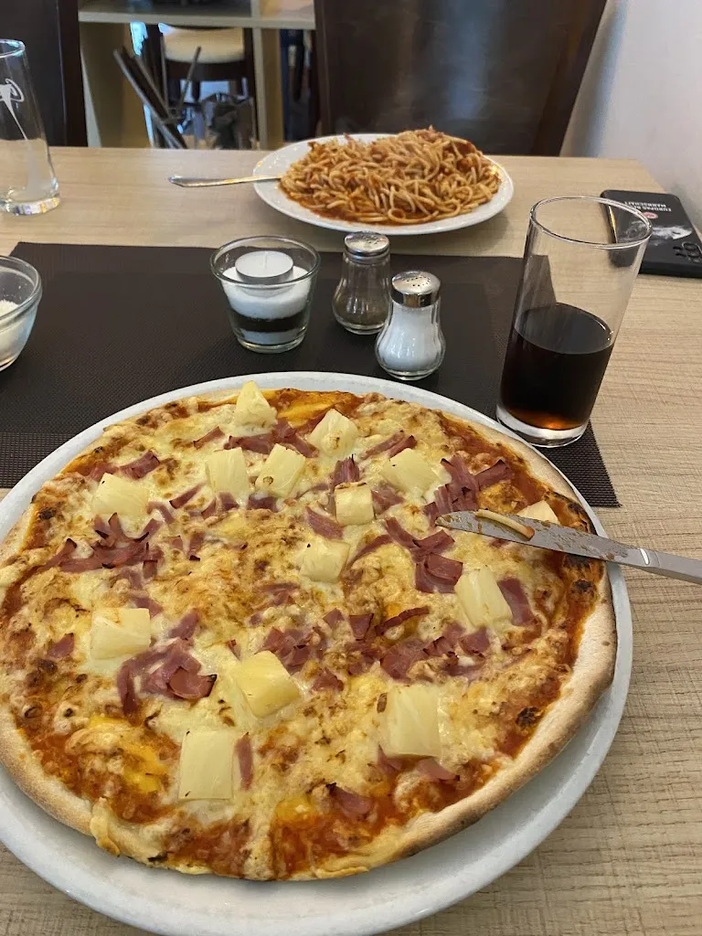 Rebecca Demant_Pizzeria Mamma Mia_Seesen_review