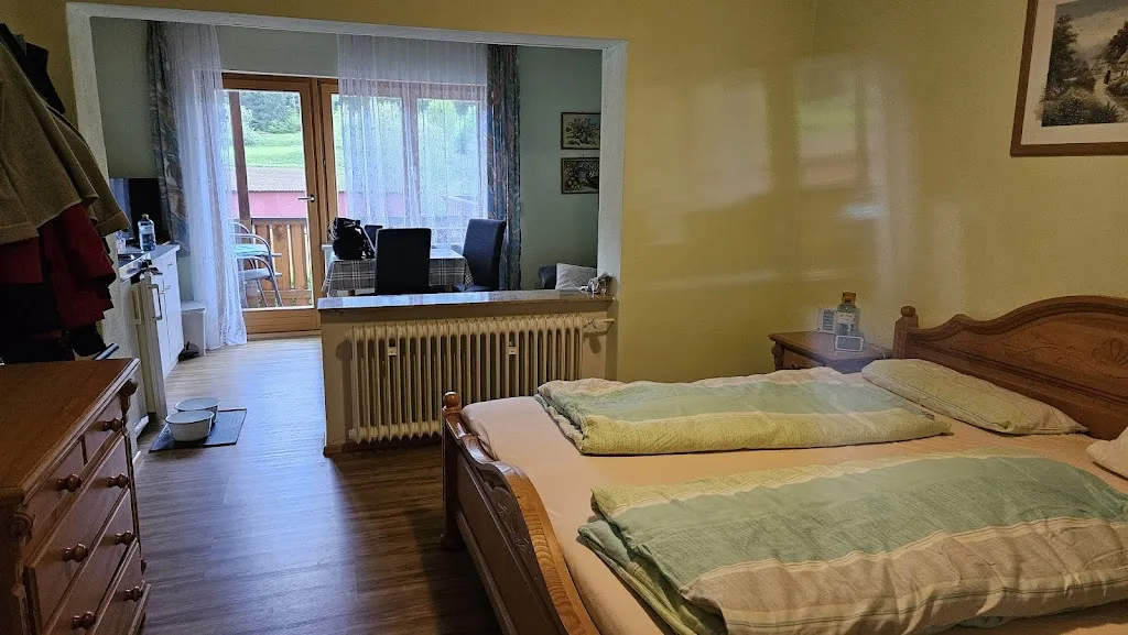 Landgasthof Peterhof restaurant in Etzelwang